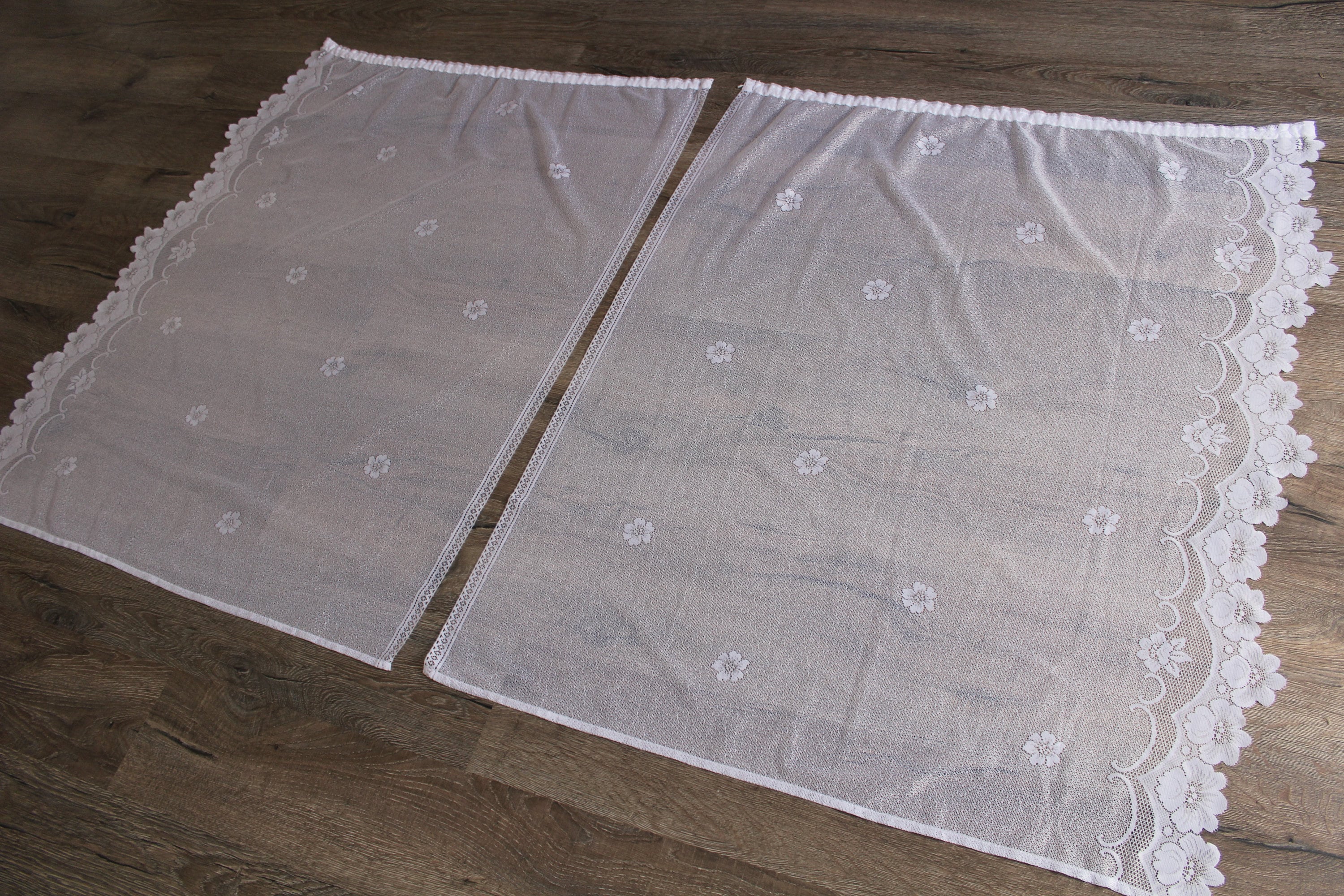 Set of 2 French curtains . Country curtain . Shabby chic . Window decor. Curtain with lace. Window valance. Vintage curtain. Vintage valance