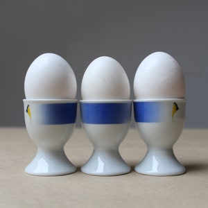 Set of Three Egg Cups, 1970s Vintage GDR East German pottery, Vintage EGG CUP, Vintage child&#39;s egg cup, Ceramic egg holder, Kitsch egg cup