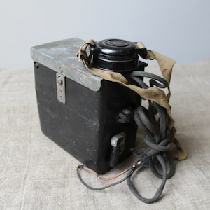 Sovjet vintage veldtelefoon Militaire veldtelefoon Militaire telefoon Russische leger veldtelefoon Bakeliettelefoon Telefoons verzamelobject Hoes Radiostation