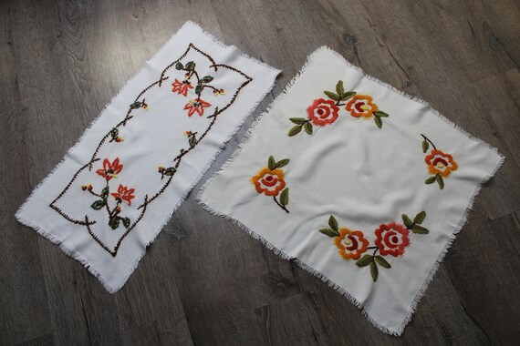 Hand-Embroidered Holiday Napkins (Set of 2)