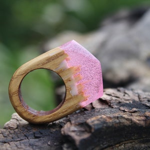 Wood resin ring, Resin ring, Wood nature ring, Ring for women, Wood ring, Statement ring, Nature jewelry,Nature ring,Forest ring,Wooden ring