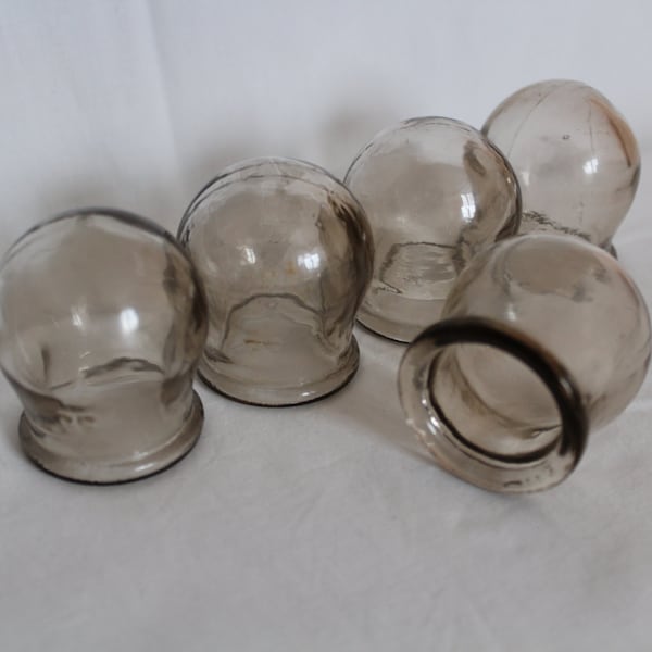 Russische Vintage Medizinische Glasgefäße.Hergestellt in der UdSSR.Glas Apothekergefäße.Medizinische Schröpfen
