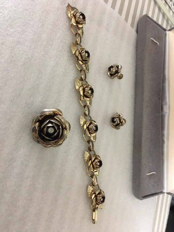 Vintage 1960’s Rose jewelry set