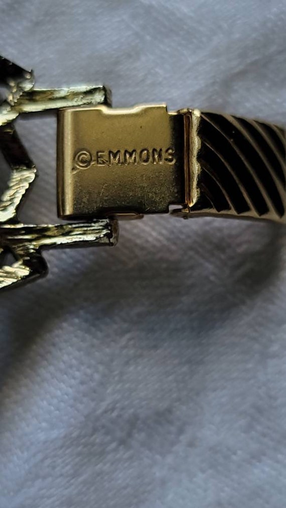 Signed Emmons molded glass goldtone bracelet and … - image 5
