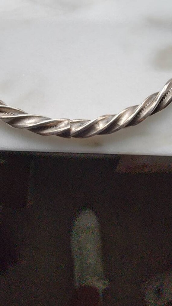 Twisted metal cuff bracelet silver tone - image 3