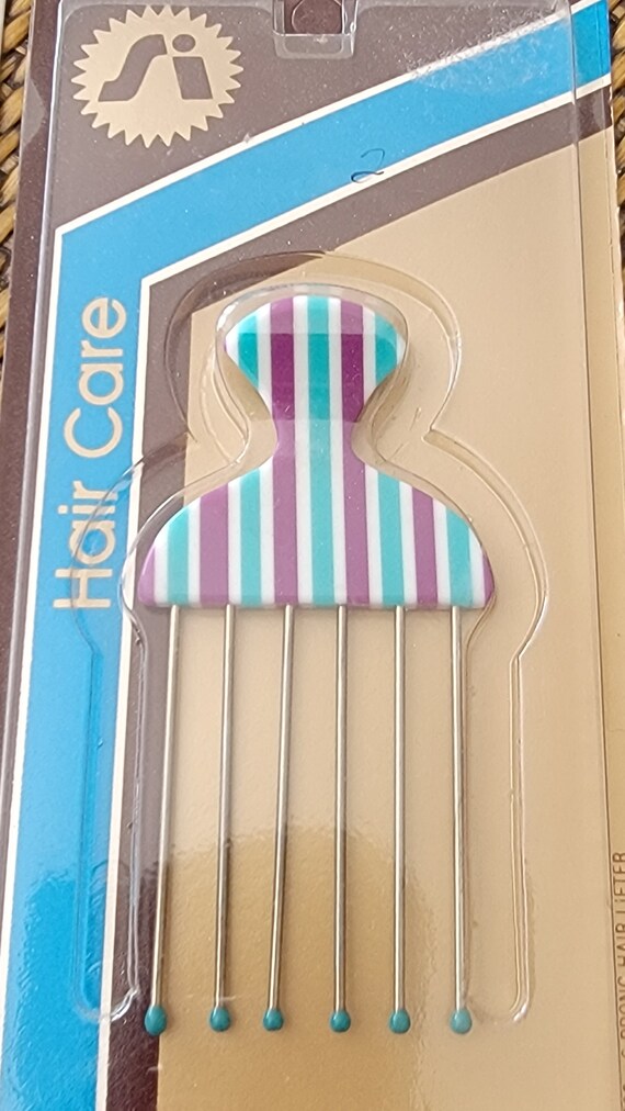 Vintage combs and Bobby pins NOS - image 4