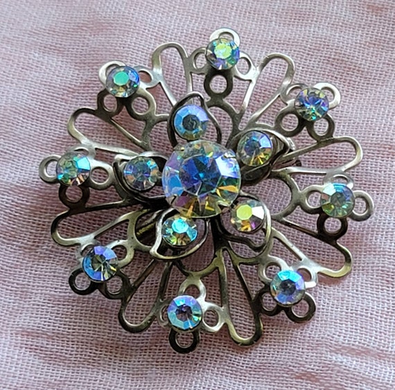 Vintage crystal brooch Gem