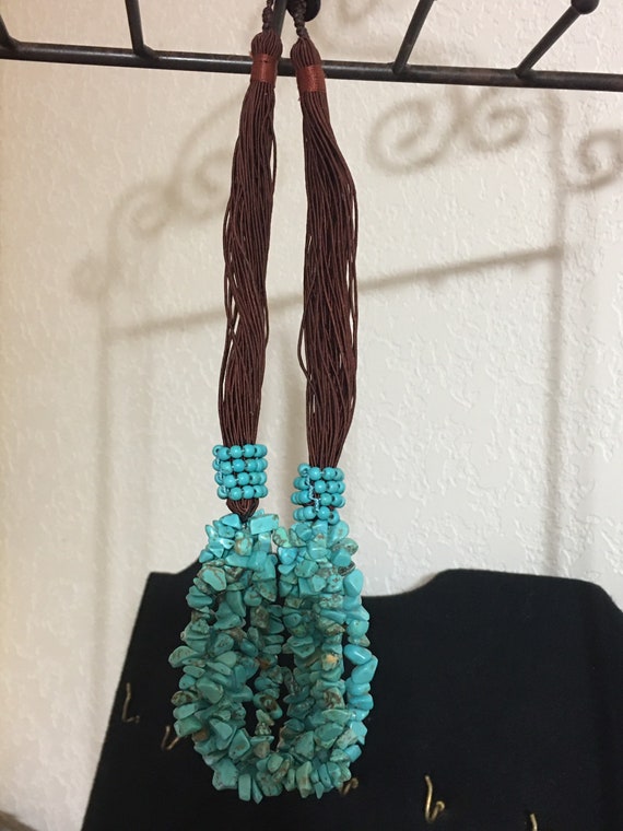 Multi strand turquoise chip necklace