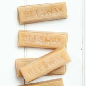 Beeswax Distressing Block - Fusion Mineral Paint