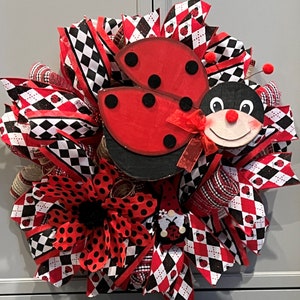 Lady Bug Wreath, Red and Black, Welcome Wreath, Housewarming Gift, Idea, Lady Bug Lover Home Decor, Welcome Wreath for Front Door, Summer