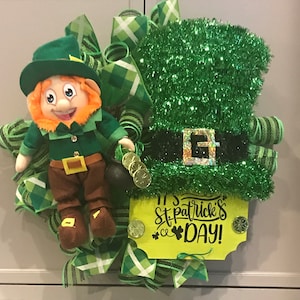 St Patrick’s Day Wreath, Deco Mesh Wreath, St. Patrick’s Day Front Door Wreath, Shamrock wreath, Lucky Wreath