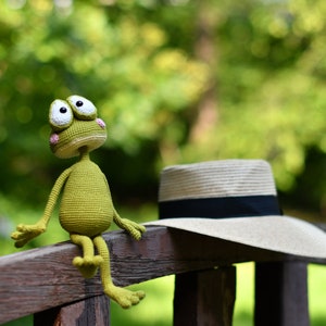 Amigurumi cute summer frog on vacation, PDF ENGLISH Spanish German crochet animal pattern image 5