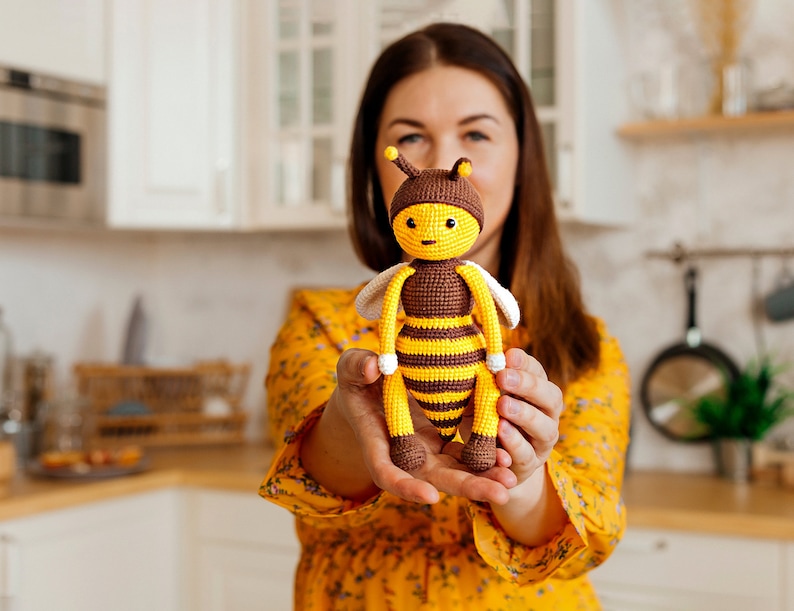 Crochet bee pattern. Amigurumi bee. Funny mini crochet bee image 2