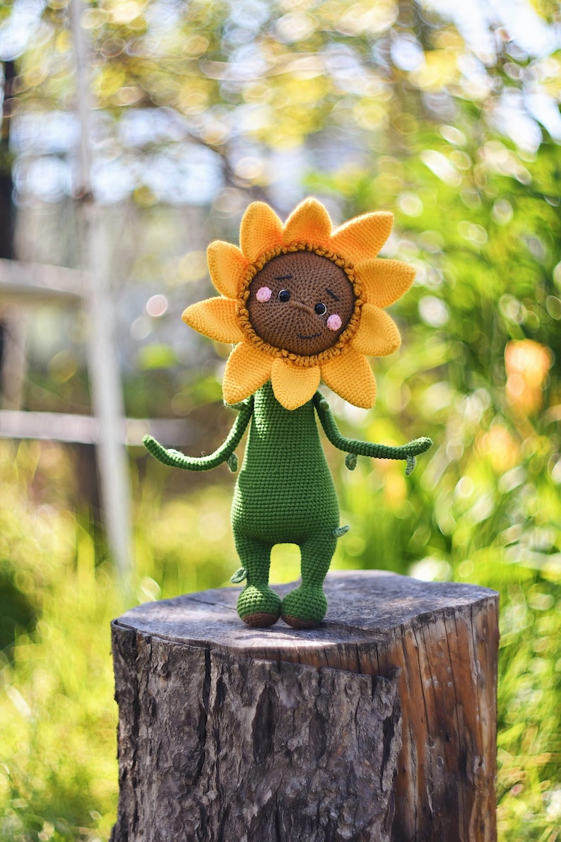 Amigurumi cute smiling sunflower, PDF ENGLISH SPANISH crochet pattern image 7