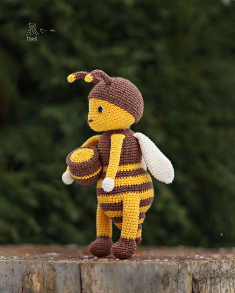 Crochet bee pattern. Amigurumi bee. Funny mini crochet bee image 4