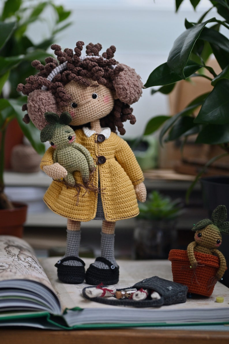 The smartest little curly witch, cute amigurumi crochet girl toy, PDF ENGLISH SPANISH pattern zdjęcie 7