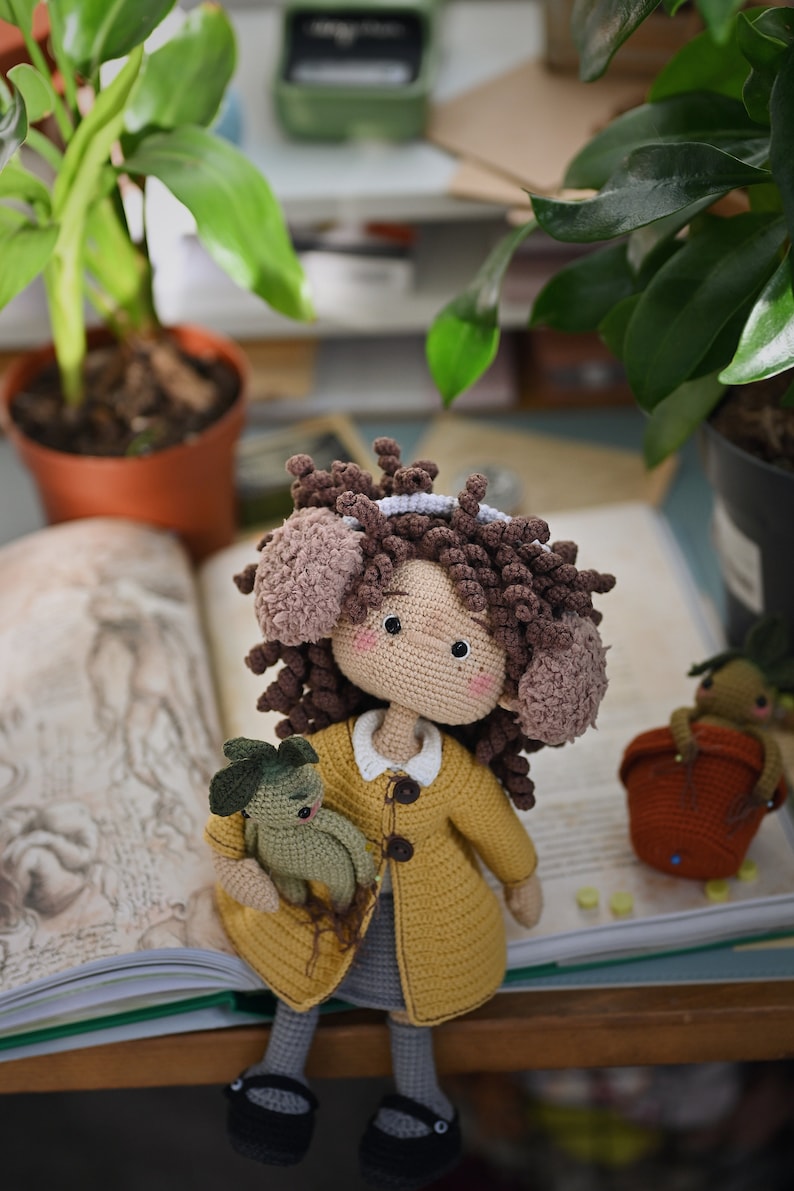 The smartest little curly witch, cute amigurumi crochet girl toy, PDF ENGLISH SPANISH pattern zdjęcie 8