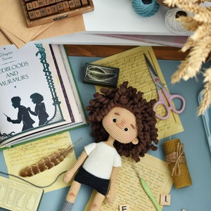 The smartest little curly witch, cute amigurumi crochet girl toy, PDF ENGLISH SPANISH pattern zdjęcie 4