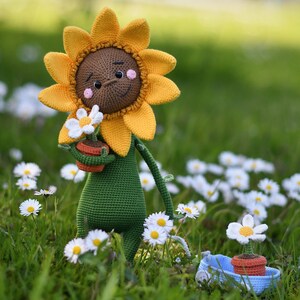 Amigurumi cute smiling sunflower, PDF ENGLISH SPANISH crochet pattern image 5