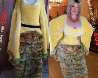 Robe femme médiéval création unique  tricoté mains en laine eyelash fur jaune et verte knit dress chuncky yellow
