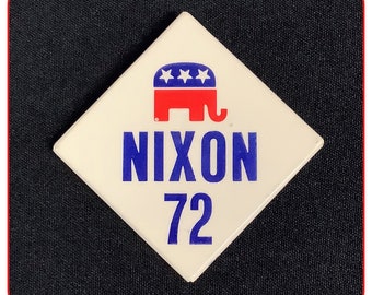 Richard Nixon 1972 Square Campaign Pinback Button, Rare Nixon Political Campaign Button