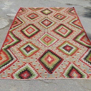 Vintage kilim rug. Turkish kilim. Large kilim. Living room rug. Turkish vintage kilim. Free shipping. 9.3 x 6 feet.