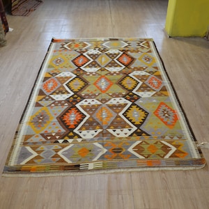 Turkish kilim rug. Handmade wool kilim. Turkish rug. Turkish vintage kilim. Vintage rug. Free shipping. 8.2 x 5.1 feet.