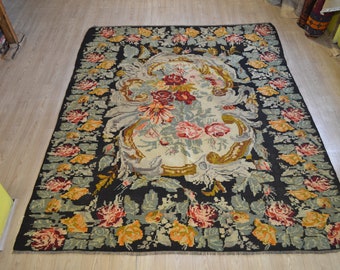 Roses kilim rug. Special quality kilim rug. Vintage floral kilim. Turkish kilim. Large kilim rug. Free shipping. 8.8 x 7.1 feet.