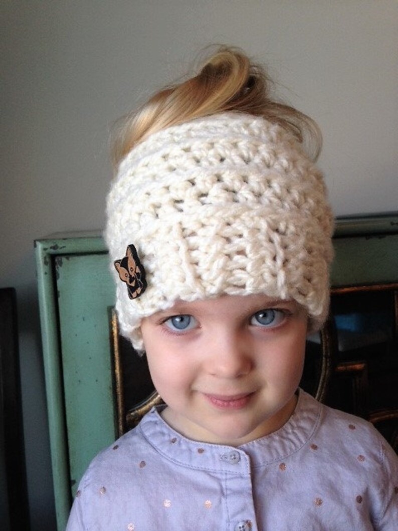 Crochet Pattern Kids Messy Bun Hat, Childs Messy Bun BeanIe, Ponytail Hat, Girls Beanie Messy Bun image 3