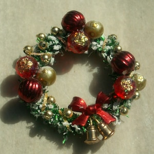 Dollhouse Miniature Christmas Wreath, Dollhouse Accessories, Christmas Ornament Decoration for Dolls 1:12 Scale one inch Scale miniature