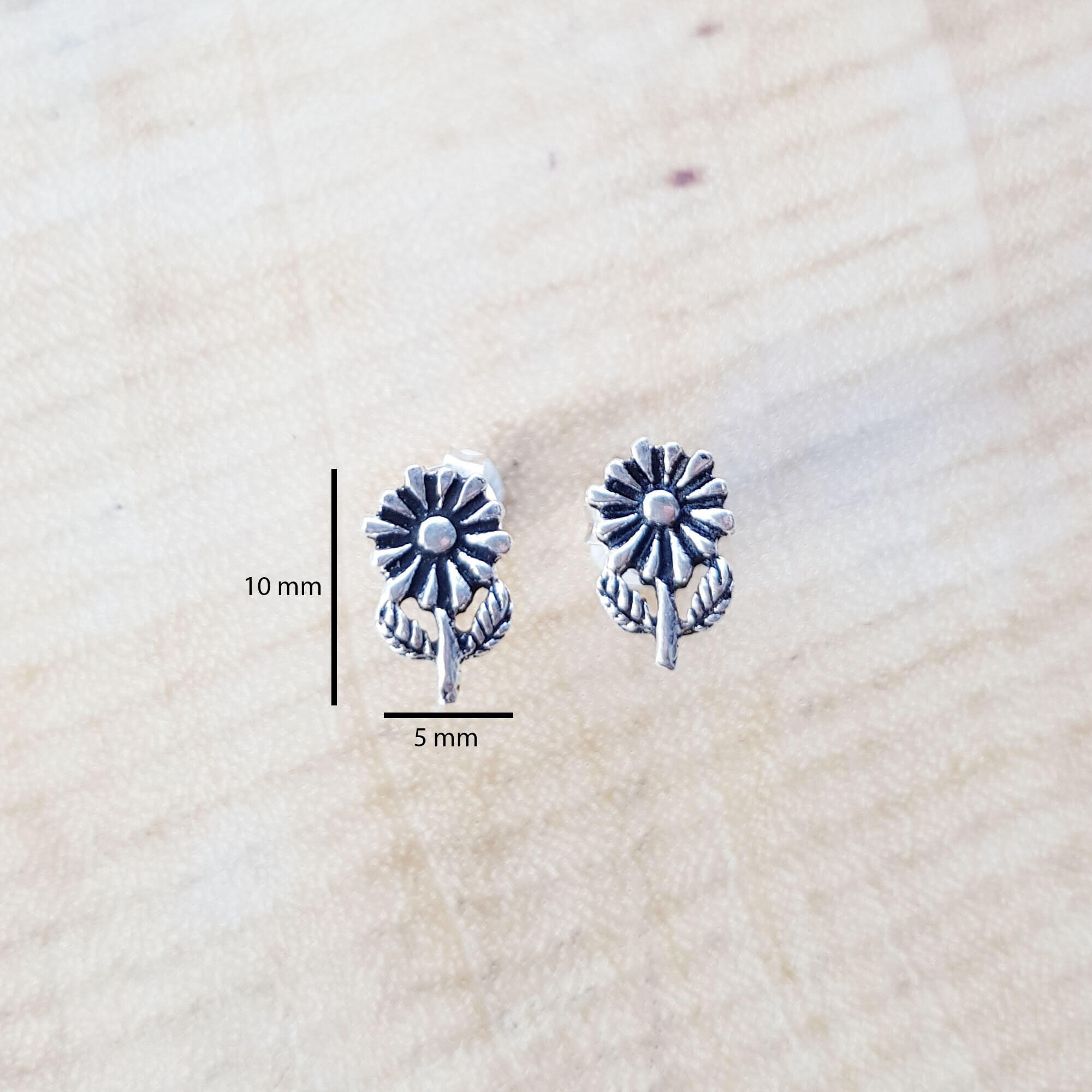 Orecchini in argento Sterling con fiore e zirconi cubici, 925