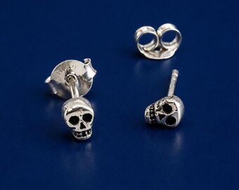 Tiny skull stud earrings - 925 sterling silver - skeleton post earrings - skull jewelry - steampunk earrings - cartilage helix stud earrings