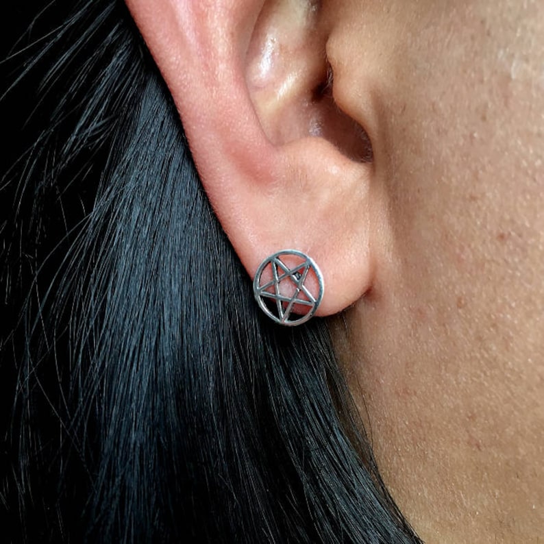 Pentagram stud earrings Clearance