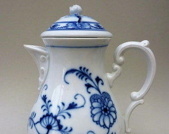 Carl Teichert Meissen Blue Onion coffee pot