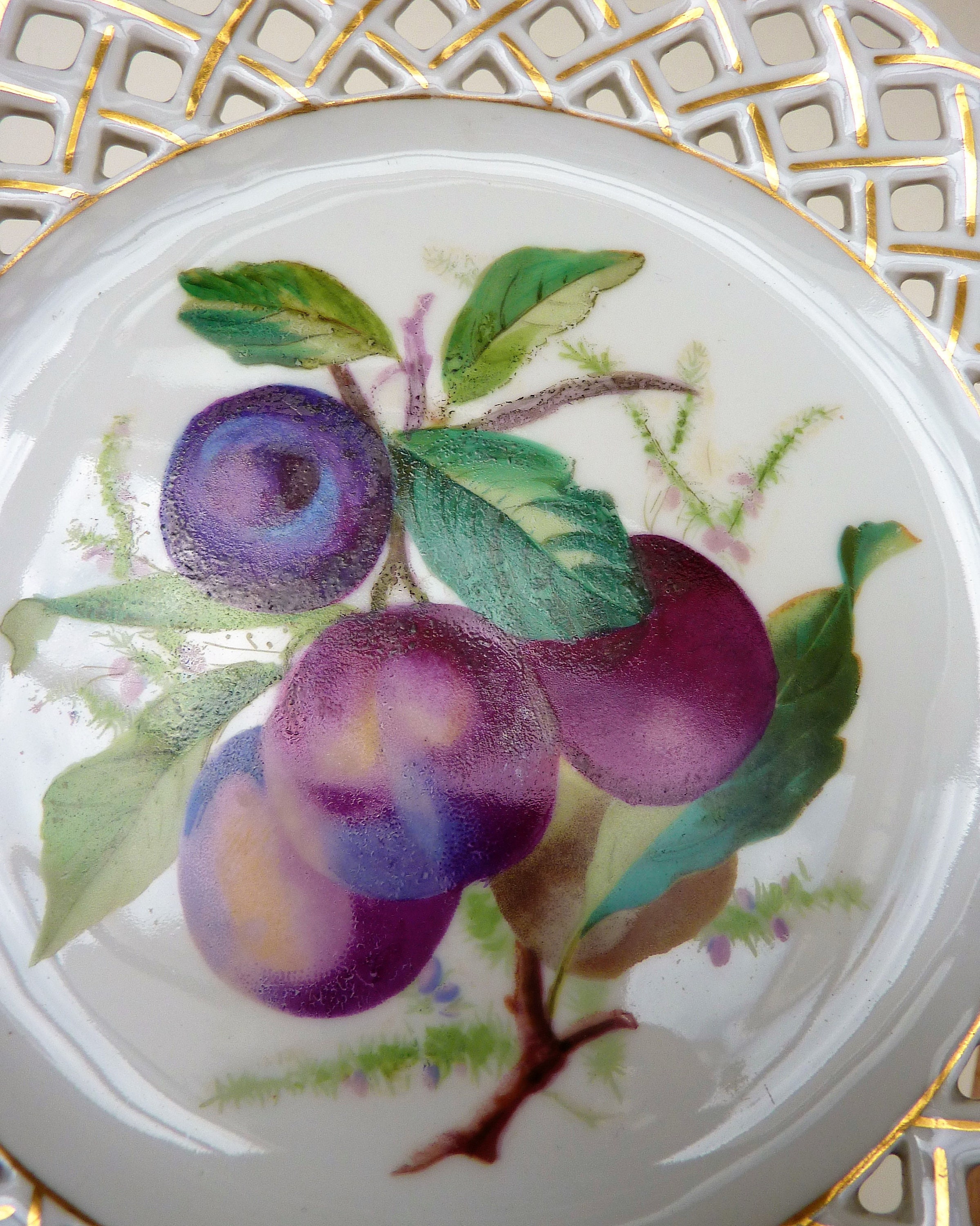 ジッツェンドルフ　フルーツプレート　アンティーク Antique Dresden Style Porcelain Fruit Plates - Etsy