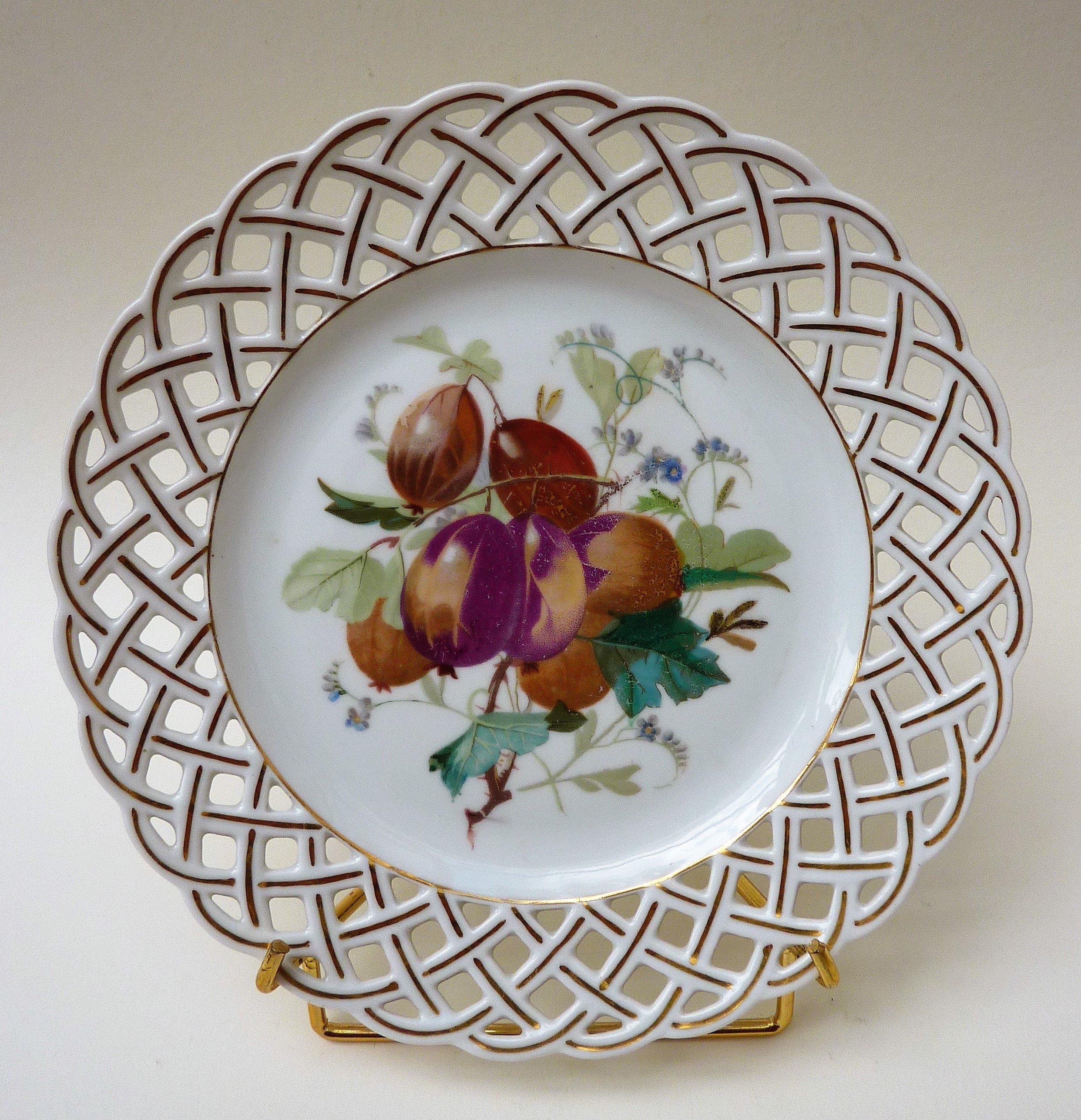 ジッツェンドルフ　フルーツプレート　アンティーク Antique Dresden Style Porcelain Fruit Plates - Etsy