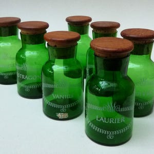 Lindshammar Sweden Mid Century green glass spice jars with French text