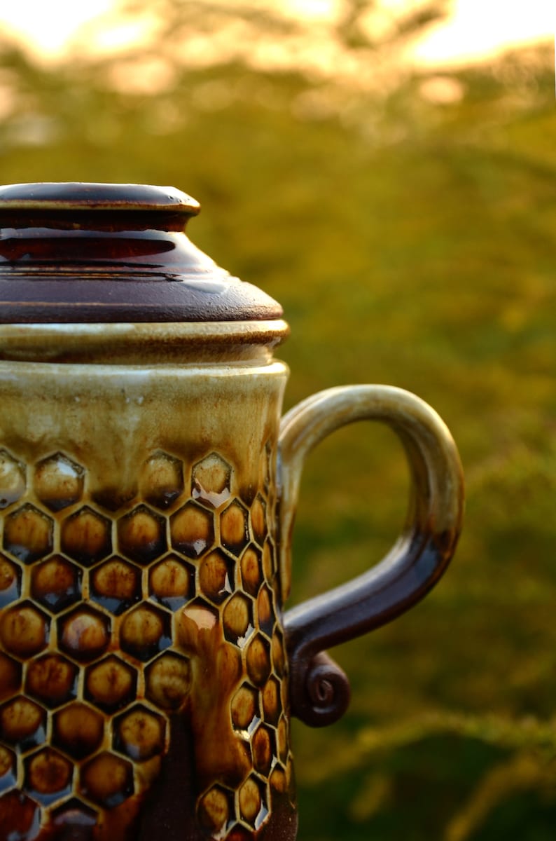 Handmade Pottery Coffee Mug, Honeycomb Pottery Cup, Honey Pottery, Honey Decor Pottery Mug, Best Friend Birthday Gift, Mom Gift, Coffee Mug image 10