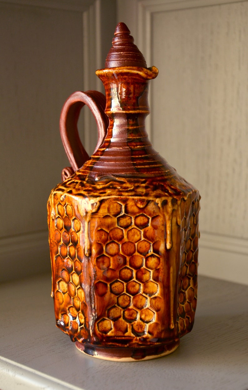 Honey Ceramic Bottle, Ceramic Bottle Handmade, Honeycomb Decor Wine Carafe, Wine Holders, Water Pitcher, Bee Kitchen Decor, Best Friend Gift image 2