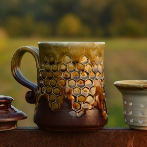 Handmade Pottery Coffee Mug, Honeycomb Pottery Cup, Honey Pottery, Honey Decor Pottery Mug, Best Friend Birthday Gift, Mom Gift, Coffee Mug image 2