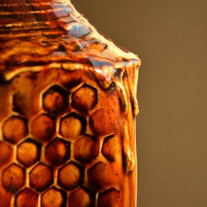 Honey Ceramic Bottle, Ceramic Bottle Handmade, Honeycomb Decor Wine Carafe, Wine Holders, Water Pitcher, Bee Kitchen Decor, Best Friend Gift image 8