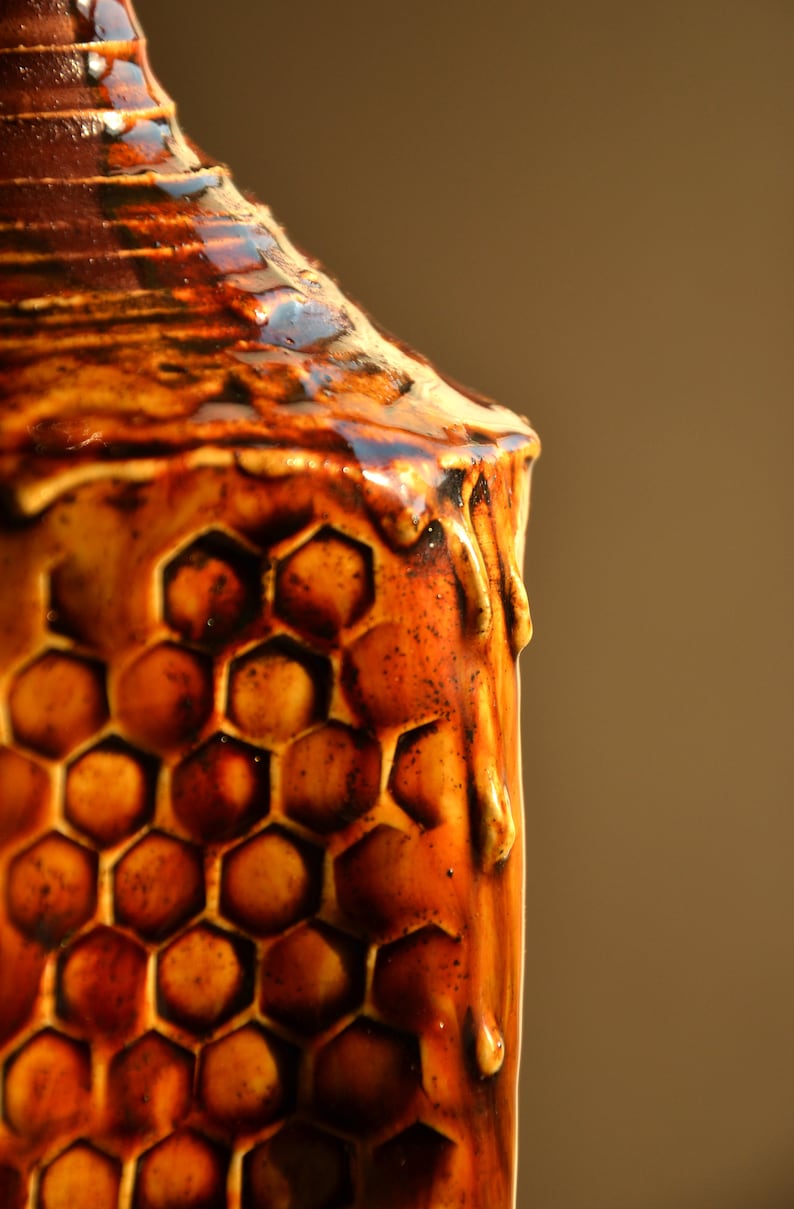 Honey Ceramic Bottle, Ceramic Bottle Handmade, Honeycomb Decor Wine Carafe, Wine Holders, Water Pitcher, Bee Kitchen Decor, Best Friend Gift image 8
