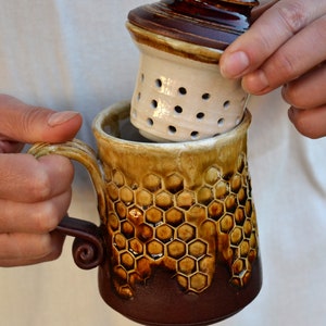 Handmade Pottery Coffee Mug, Honeycomb Pottery Cup, Honey Pottery, Honey Decor Pottery Mug, Best Friend Birthday Gift, Mom Gift, Coffee Mug image 3