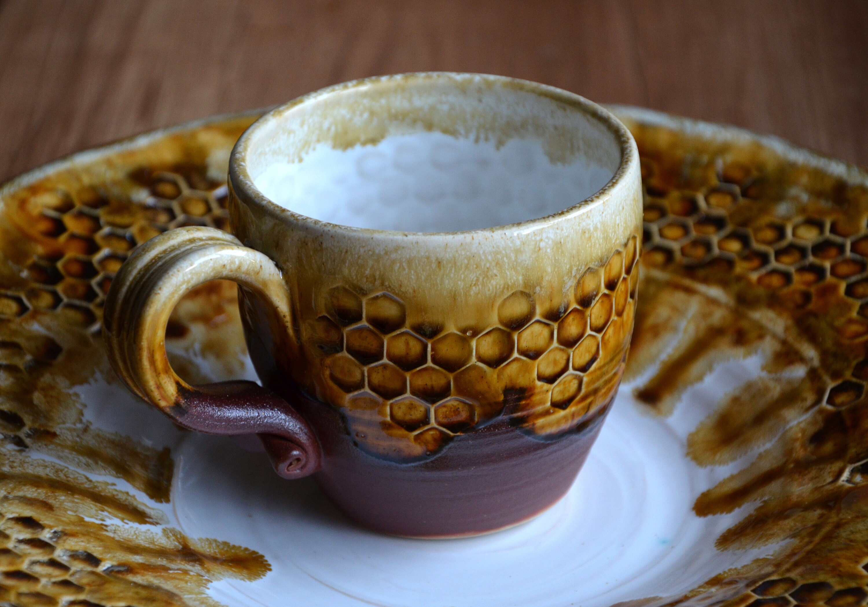 Coffee Cup Pottery Handmade, Honeycomb Cup, Bee Pottery Cup, Large Coffee  Pottery Mug, Bee Honey Bowl, Mug With Handle, Honey Glaze, for Her 