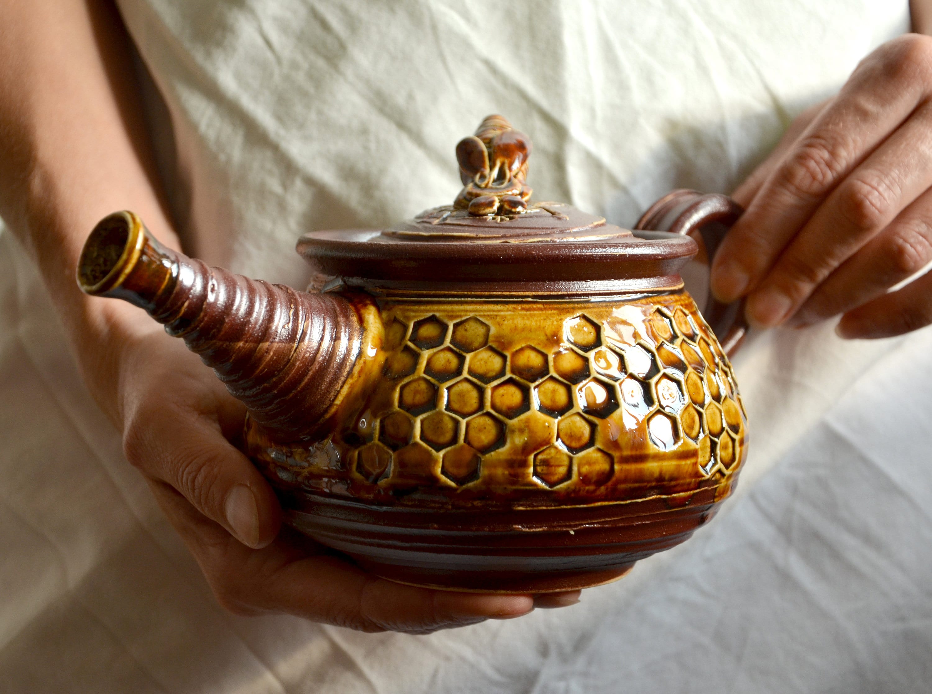 ユニークなデザインの陶器ティーポット . 新しいコレクション ユニークなデザインの陶器ティーポット . 新しいコレクション ユニーク