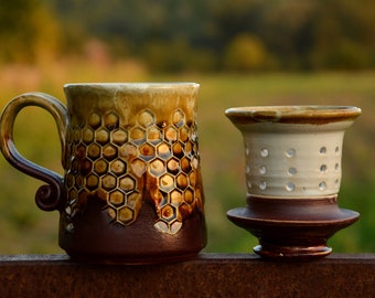 Handmade Pottery Coffee Mug, Honeycomb Pottery Cup, Honey Pottery, Honey Decor Pottery Mug, Best Friend Birthday Gift, Mom Gift, Coffee Mug