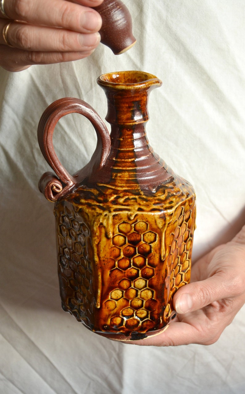 Honey Ceramic Bottle, Ceramic Bottle Handmade, Honeycomb Decor Wine Carafe, Wine Holders, Water Pitcher, Bee Kitchen Decor, Best Friend Gift image 1