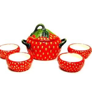 Vintage Strawberry Shaped Soup Tureen and Bowls, Ceramic Strawberry Tureen and 4 Matching Bowls