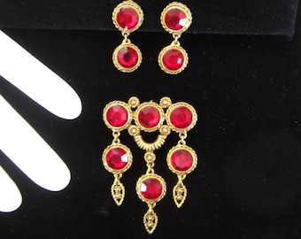 Vintage Ruby Rhinestone Dangly Brooch and Earrings Set