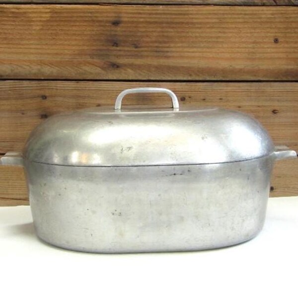 Vintage Magnalite 13 Quart Roaster Dutch Oven with Trivet